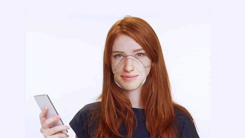 Image 1 : Imprimer son visage sur un masque de protection pour duper la reconnaissance faciale de votre smartphone ?