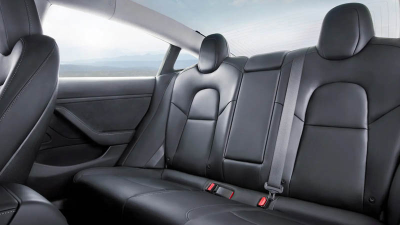 Image 1 : Tesla Model 3 : comment activer les sièges arrière chauffants ?