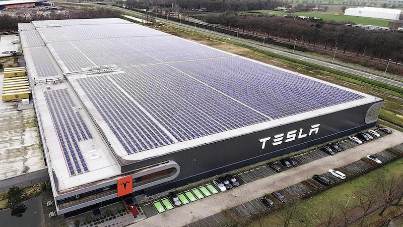 Image 1 : Tesla : Elon Musk envisage la construction d’une Gigafactory au Texas