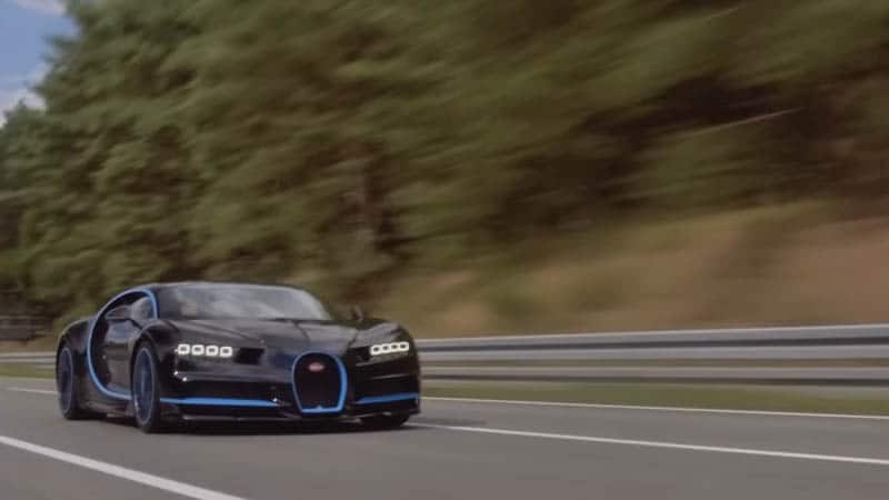 Image 1 : Comment filme-t-on une Bugatti Chiron à 400 km/h ?