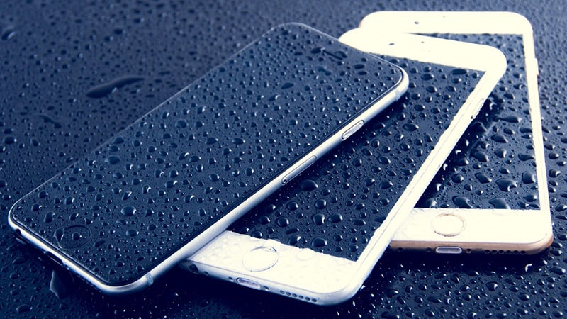 Image 1 : Apple développerait un iPhone totalement waterproof