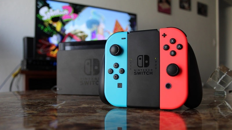 Nintendo Switch - oatseu / Pixabay