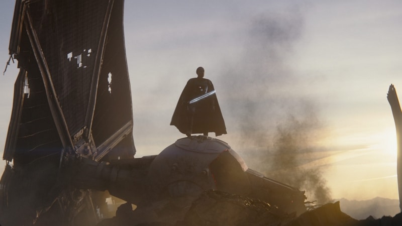 Image 1 : The Mandalorian : la saison 2 regorgera de combats au Sabre Noir, le sabre laser mandalorien