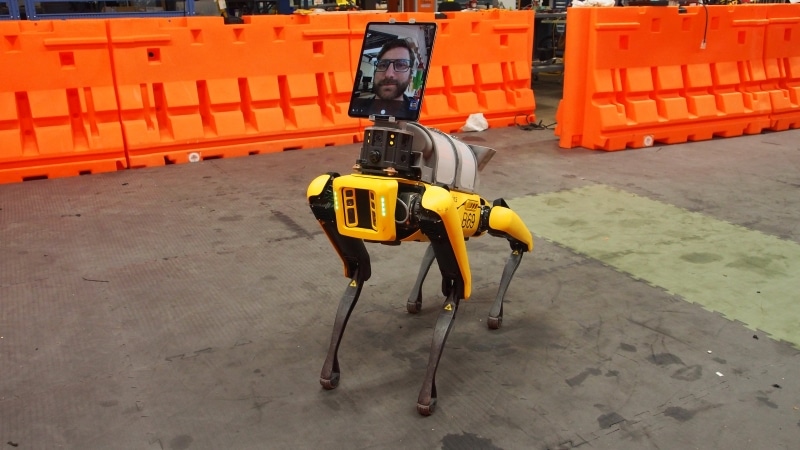 Image 1 : Covid-19 : le chien-robot Spot de Boston Dynamics protège les médecins du coronavirus