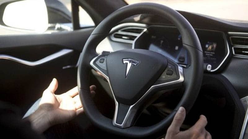 Image 1 : Tesla Model 3, S, X, etc. : un Autopilot 50 % plus sûr depuis début 2020