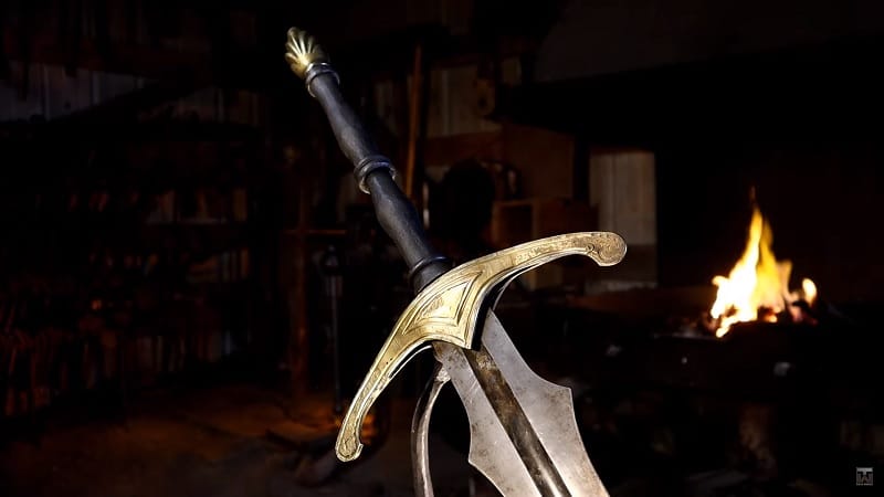 Image 1 : Dark Souls 3 :  l'Épée de Chevalier de Lothric forgée pour de vrai en taille réelle