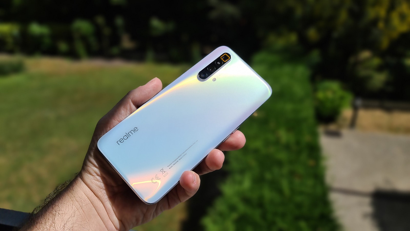 realme x3 vue gnrale en main