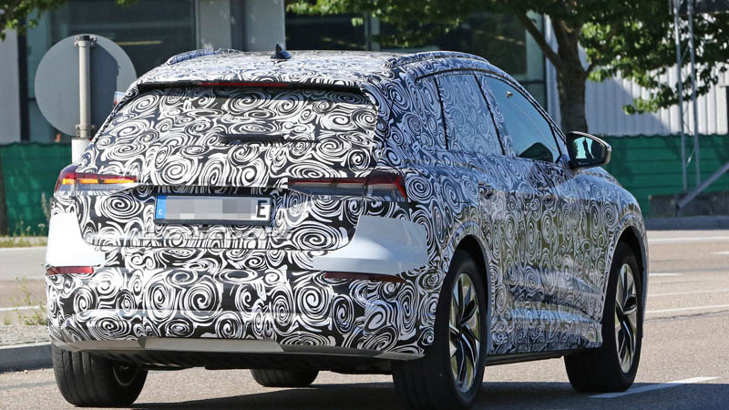 Image 1 : Audi Q4 e-tron : La version finale repérée en cours de tests sur route ouverte