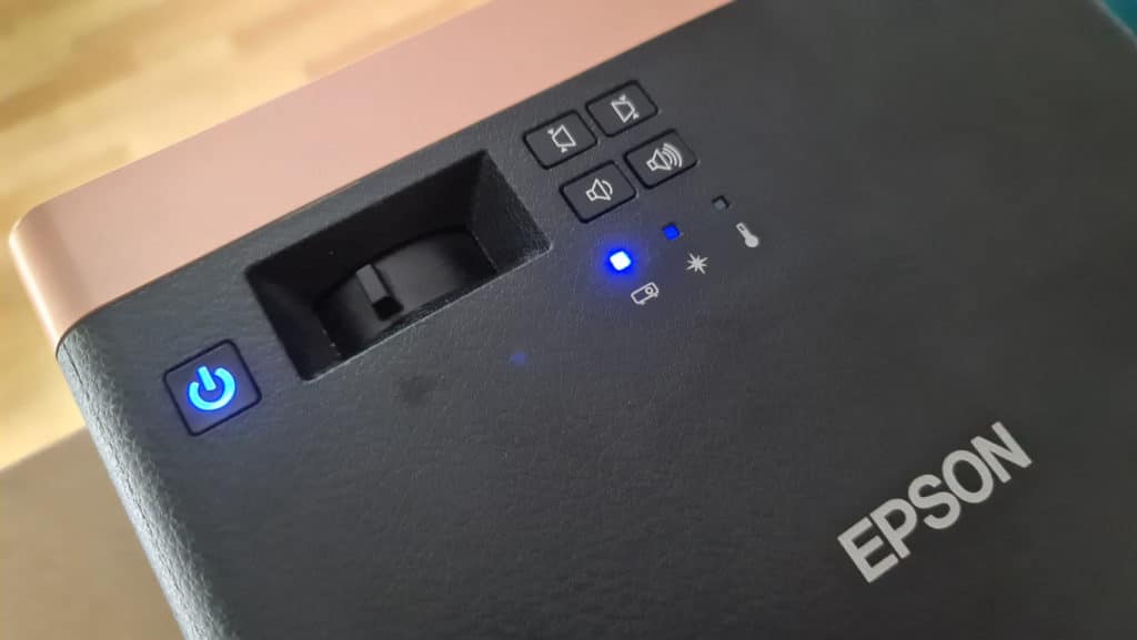Image 4 : Test Epson EF-100 : le vidéoprojecteur laser compact, Android TV, mais pas Full HD