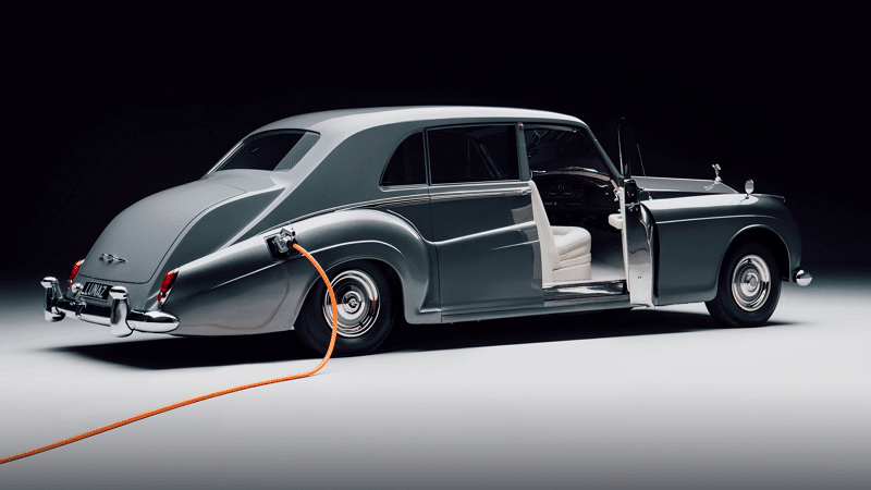 Image 1 : Lunaz dévoile deux Rolls-Royce transformées en voitures électriques