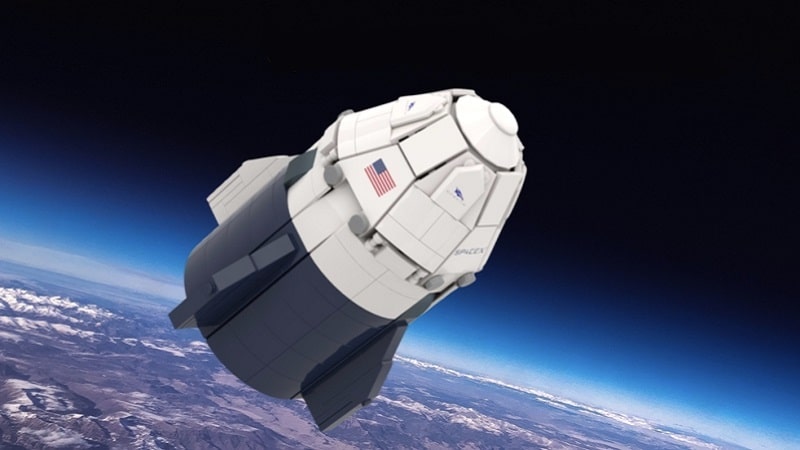 Image 1 : SpaceX : un fan a recréé la capsule Crew Dragon Endeavour en LEGO