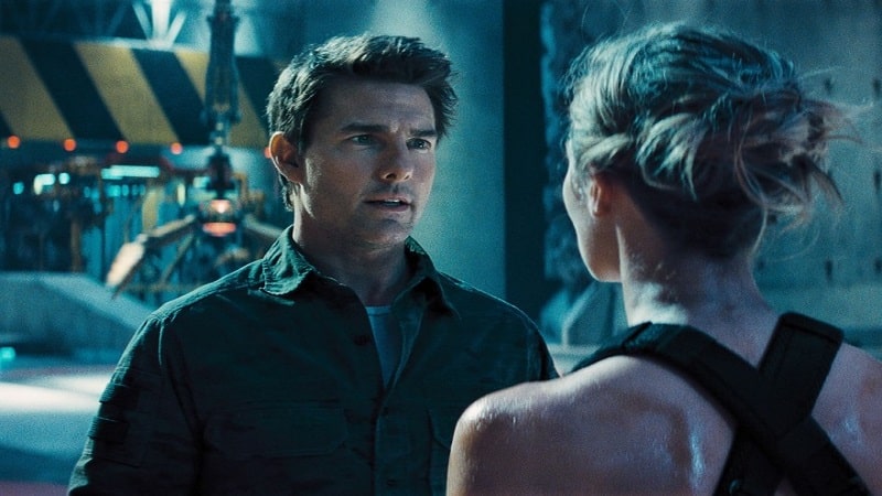 Tom Cruise dans Edge of Tomorrow. Crédits : WB