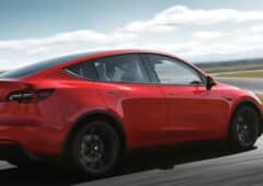 tesla model y 8