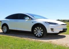 20201001 tesla utilisateur filme pilotage automatique