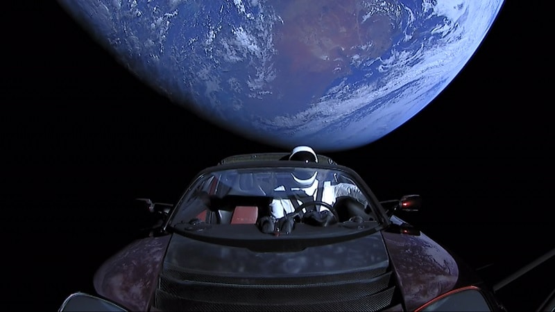 Starman à bord du roadster Tesla.