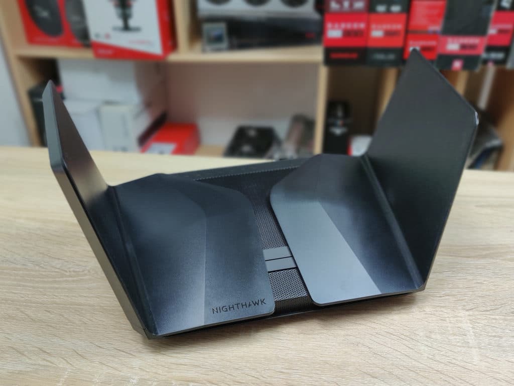 Netgear Nighthawk RAX120