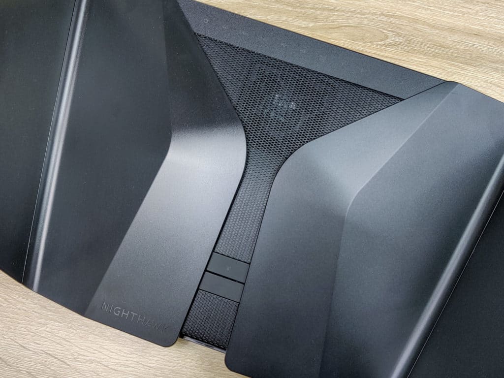 Netgear Nighthawk RAX120
