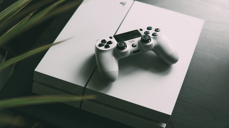 PS4 - Nikita Kachanovsky / Unsplash