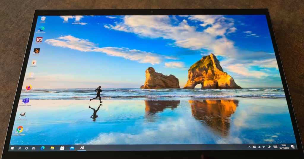 Image 18 : Test Asus Zenbook Flip S UX371 : l'ultrabook de luxe dopé à l'OLED et au Core i7 Tiger Lake