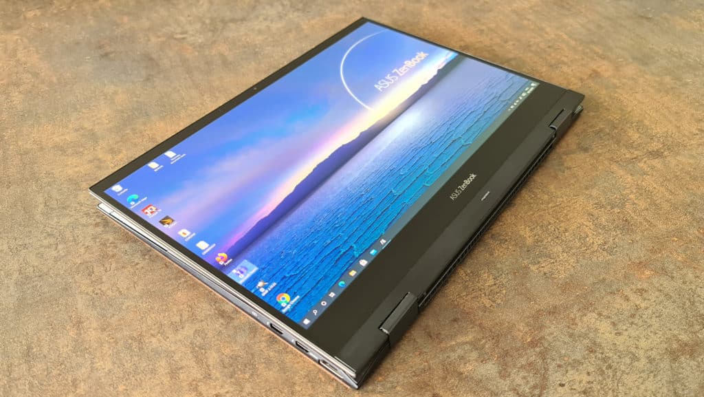 Image 4 : Test Asus Zenbook Flip S UX371 : l'ultrabook de luxe dopé à l'OLED et au Core i7 Tiger Lake