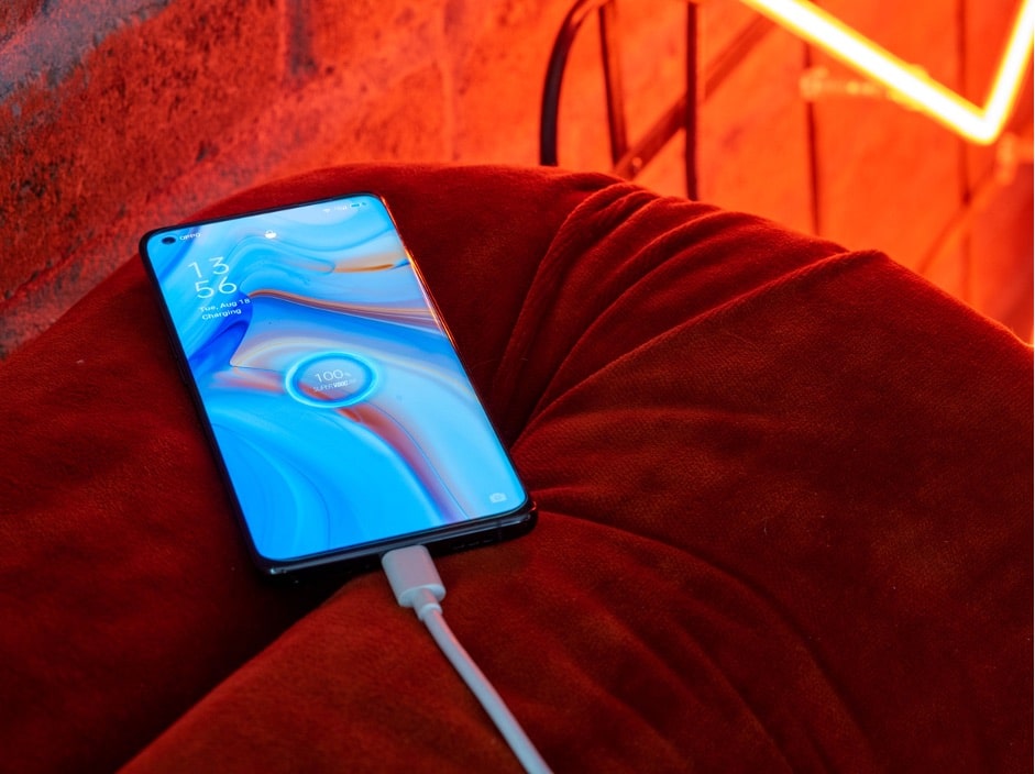 Image 2 : Reno4 Pro : entre 5G et recharge, un smartphone ultra-rapide à tous les niveaux