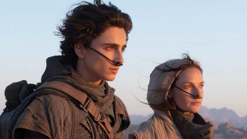 Paul Atréides (Timothée Chalamet) et Jessica Atreides (Rebecca Ferguson) dans Dune (Crédits image : Warner Bros)