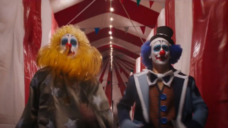 Les agents du SWORD transformés en clowns