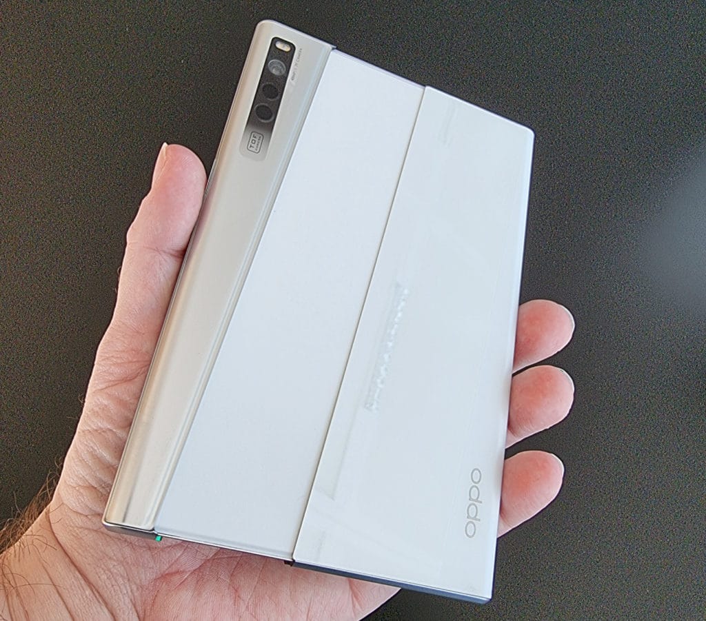 Image 3 : Oppo X 2021 : on a pris en main le smartphone déroulable de 6,7 à 7,4 pouces !