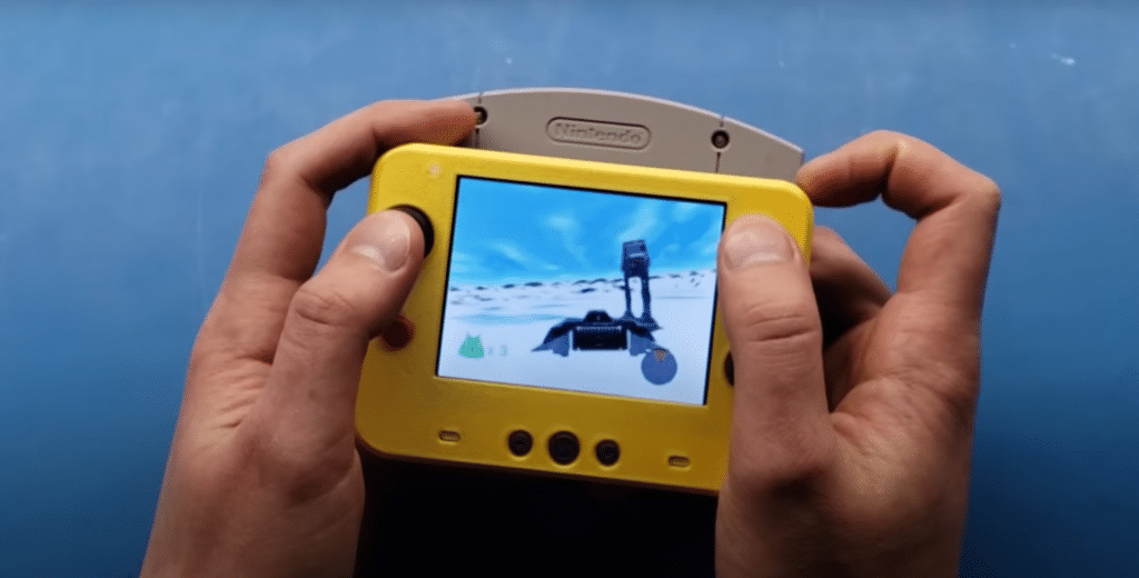 Image 1 : La plus petite Nintendo 64 au monde tient dans votre main