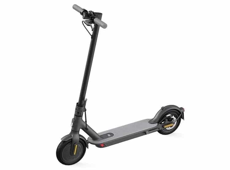 Image 1 : La trottinette électrique Xiaomi Mi Scooter 1S est à 275 € à la Fnac