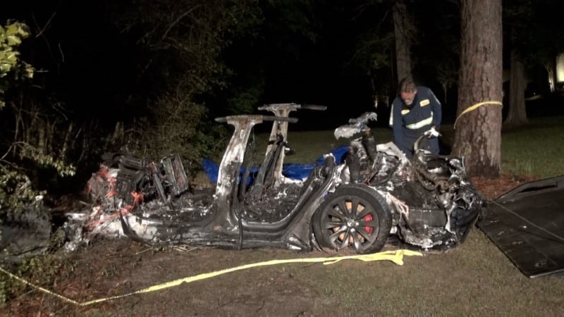 Image 1 : Tesla : 2 morts après le crash d’une Model S sans conducteur