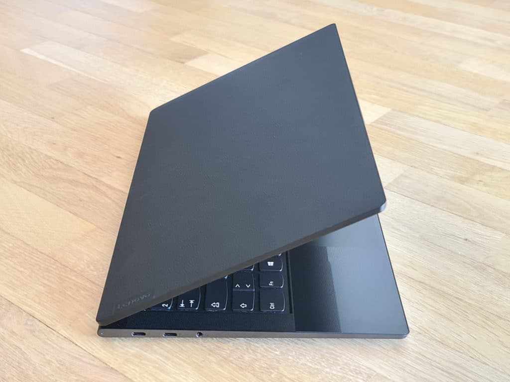 Image 22 : Test Lenovo Yoga Slim 9i : un ultrabook efficace et (un peu trop) design