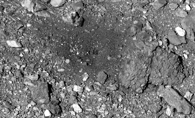 La surface de Bennu après le Touch-and-go d'OSIRIS-REx