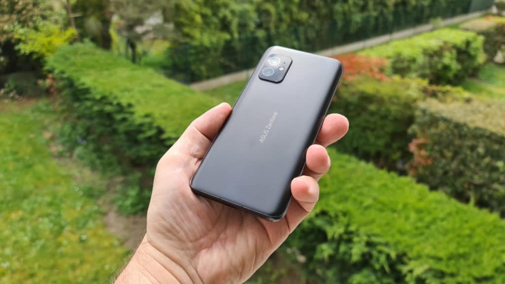 Image 3 : Test Asus Zenfone 8 : le meilleur petit smartphone de 2021 !