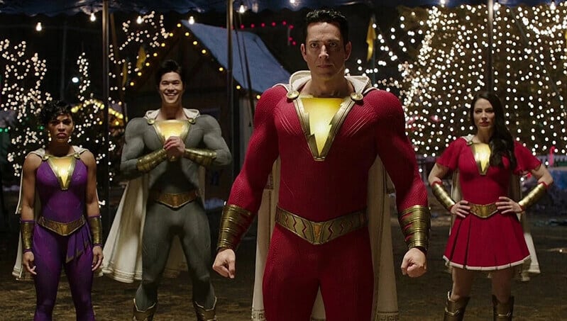 Les costumes dans Shazam 1 - Crédit : Twitter