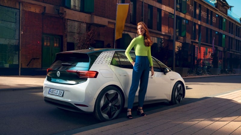 Image 1 : Mort des voitures thermiques : d'ici 2035,  100% des Volkswagen seront électriques
