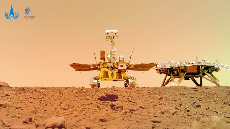 Le selfie du rover Zhurong avec son atterrisseur