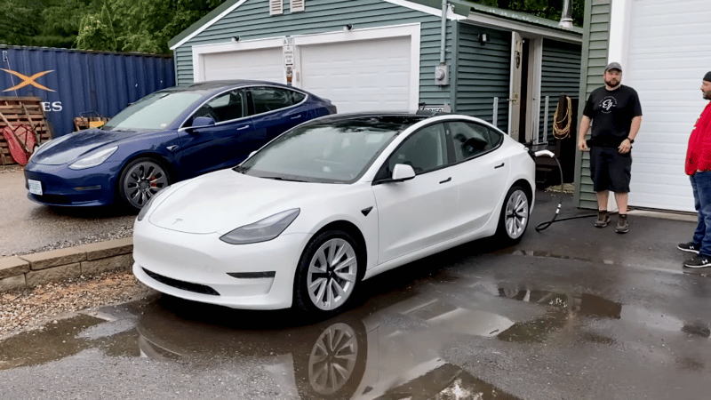 La Tesla Model 3 de Rich Rebuilds - Crédit : Rich Rebuilds / YouTube