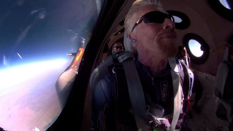 Richard Branson dans l'Espace à bord du VSS Unity