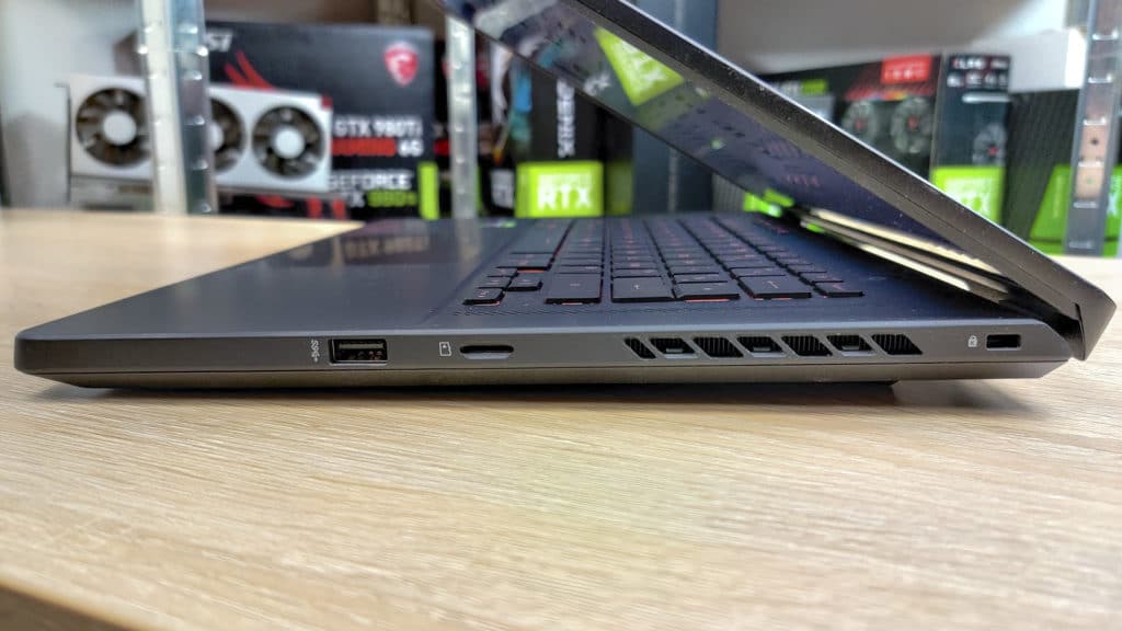 Asus ROG Zephyrus M16 connectique