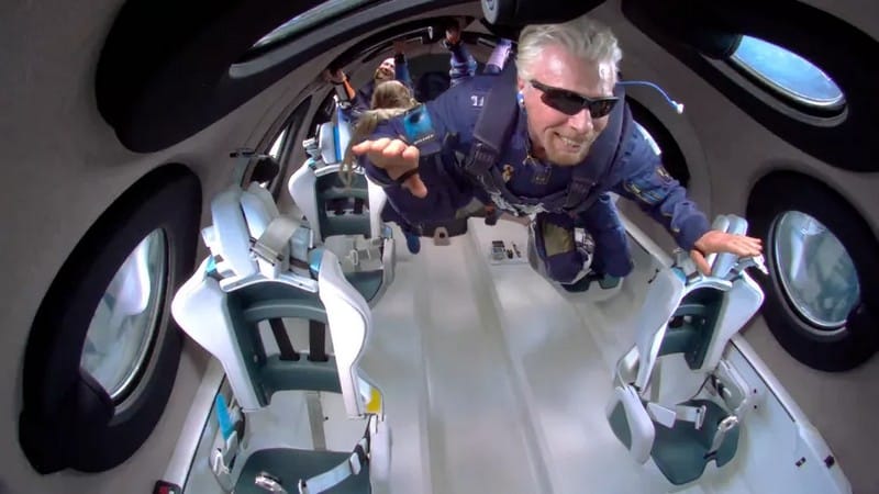 Richard Branson en micropesanteur lors du vol du 11 juillet 2021 - Crédits : Virgin Galactic