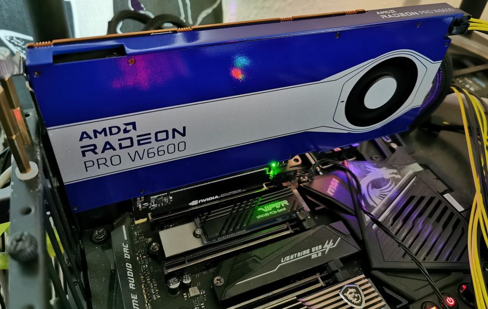 AMD Radeon Pro W6600