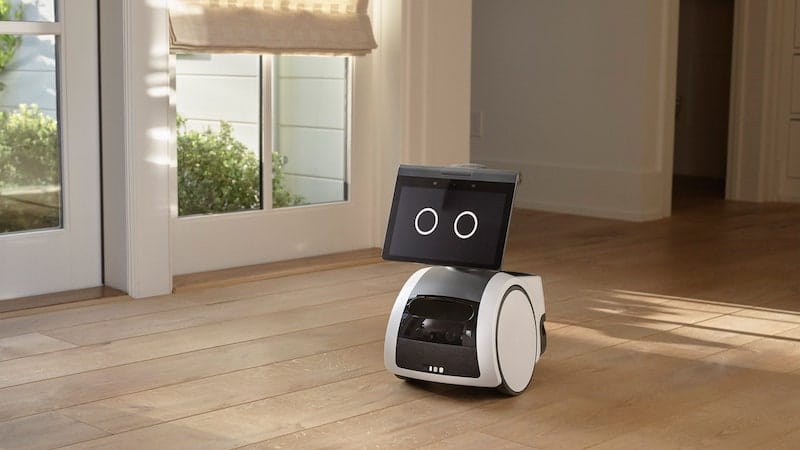 Le robot Astro d'Amazon (Crédits : Collin Hugues/Amazon)