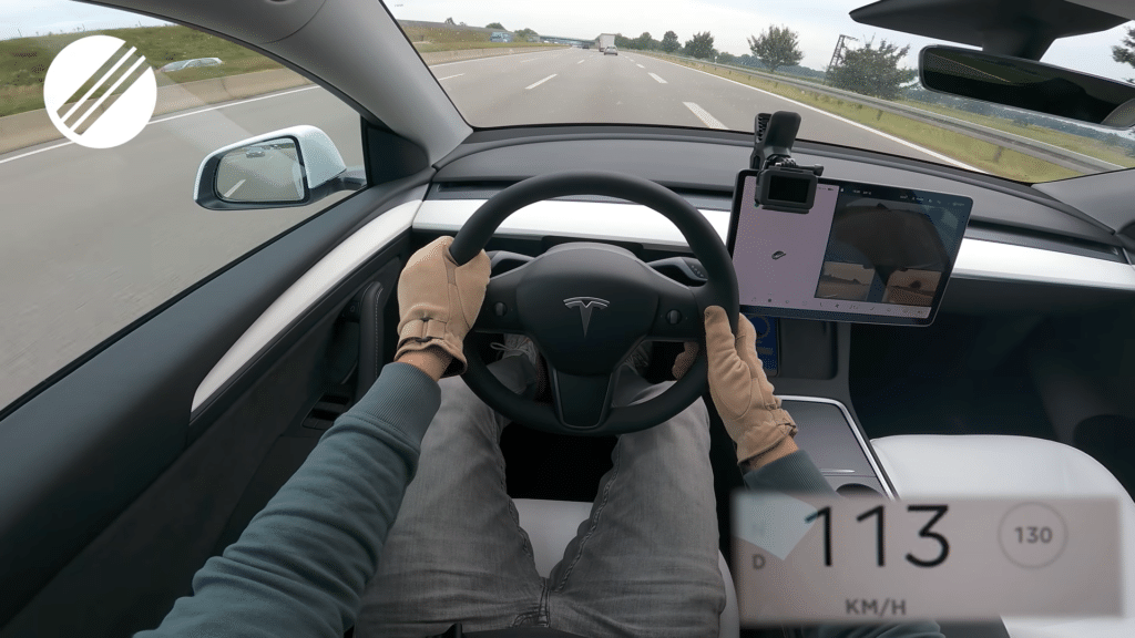 Image 1 : Tesla Model Y : son accélération de 0 km/h à vitesse maximale sur l'autobahn