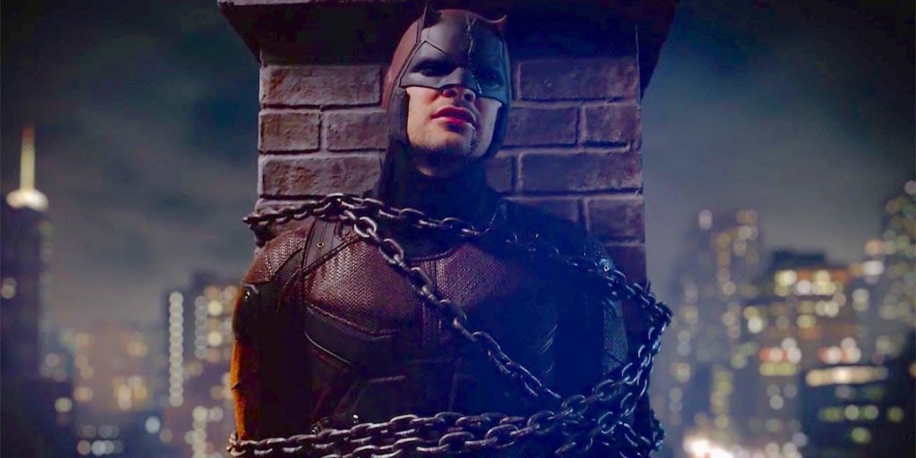 Image 1 : Daredevil : Charlie Cox a réellement passé des heures attaché sur une cheminée