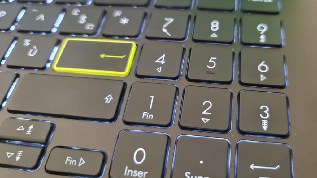 Image 8 : Test Asus Vivobook S15 OLED : un PC qui mise tout sur la qualité d'affichage
