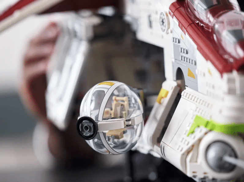 Image 5 : Concours LEGO Star Wars : on vous offre l'hélicoptère de combat de la République (75309)