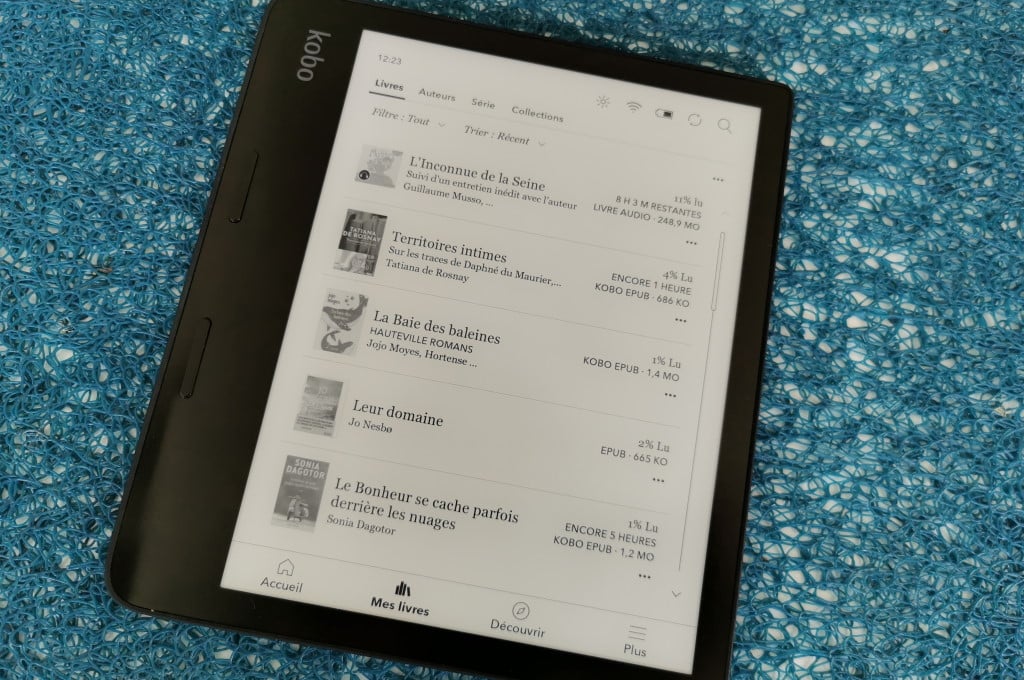 Kobo Sage/Kobo Libra 2 : les livres audio au bord de la piscine - Les  Numériques