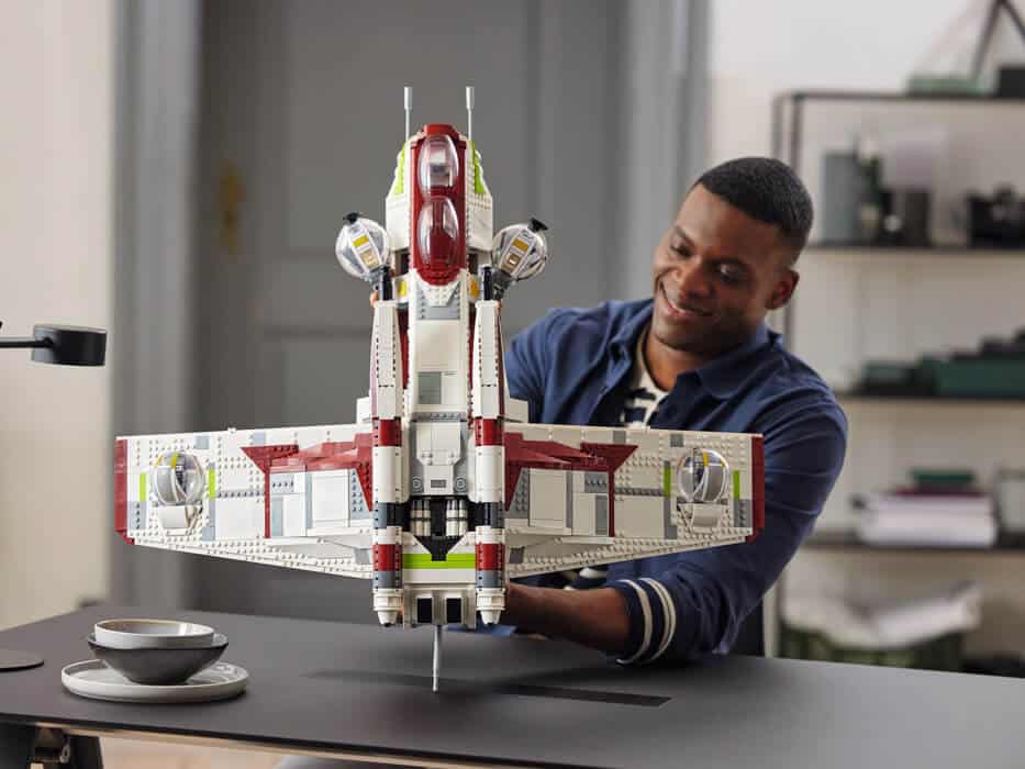 Image 1 : Concours LEGO Star Wars : on vous offre l'hélicoptère de combat de la République (75309)