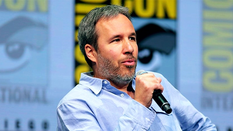 Denis Villeneuve s'exprimant au San Diego Comic Con International 2017- Crédits : Wikimedia/Gage Skidmore